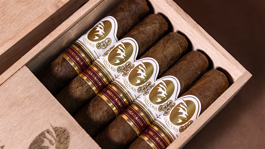 La Aurora’s Budget-Friendly Handmade Cazadores Line: A Beacon for Cigar&nbsp;Aficionados